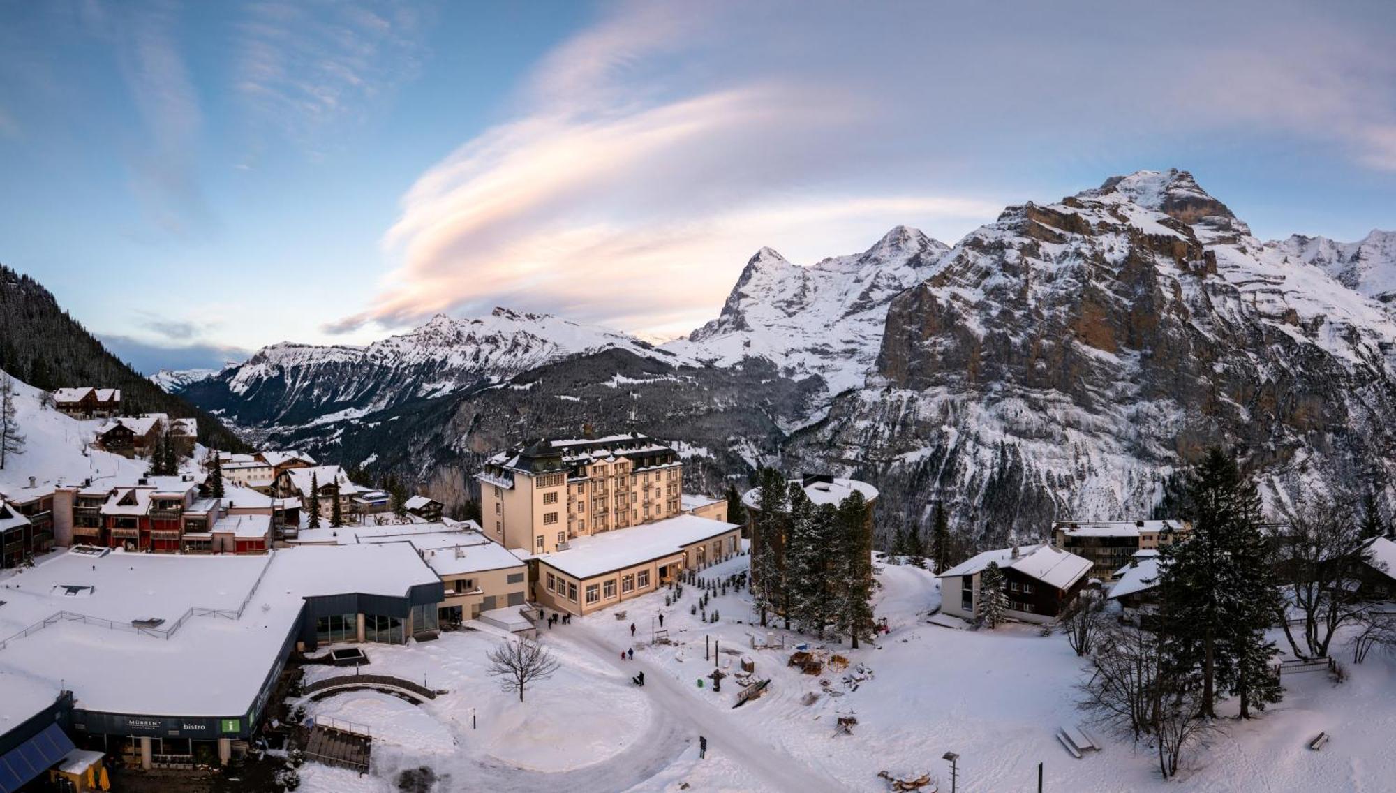 Hotel Muerren Palace Buitenkant foto